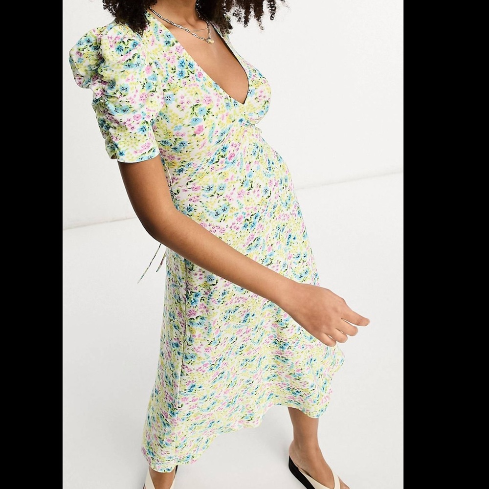 Asos dress , floral, stretchy, tea dress